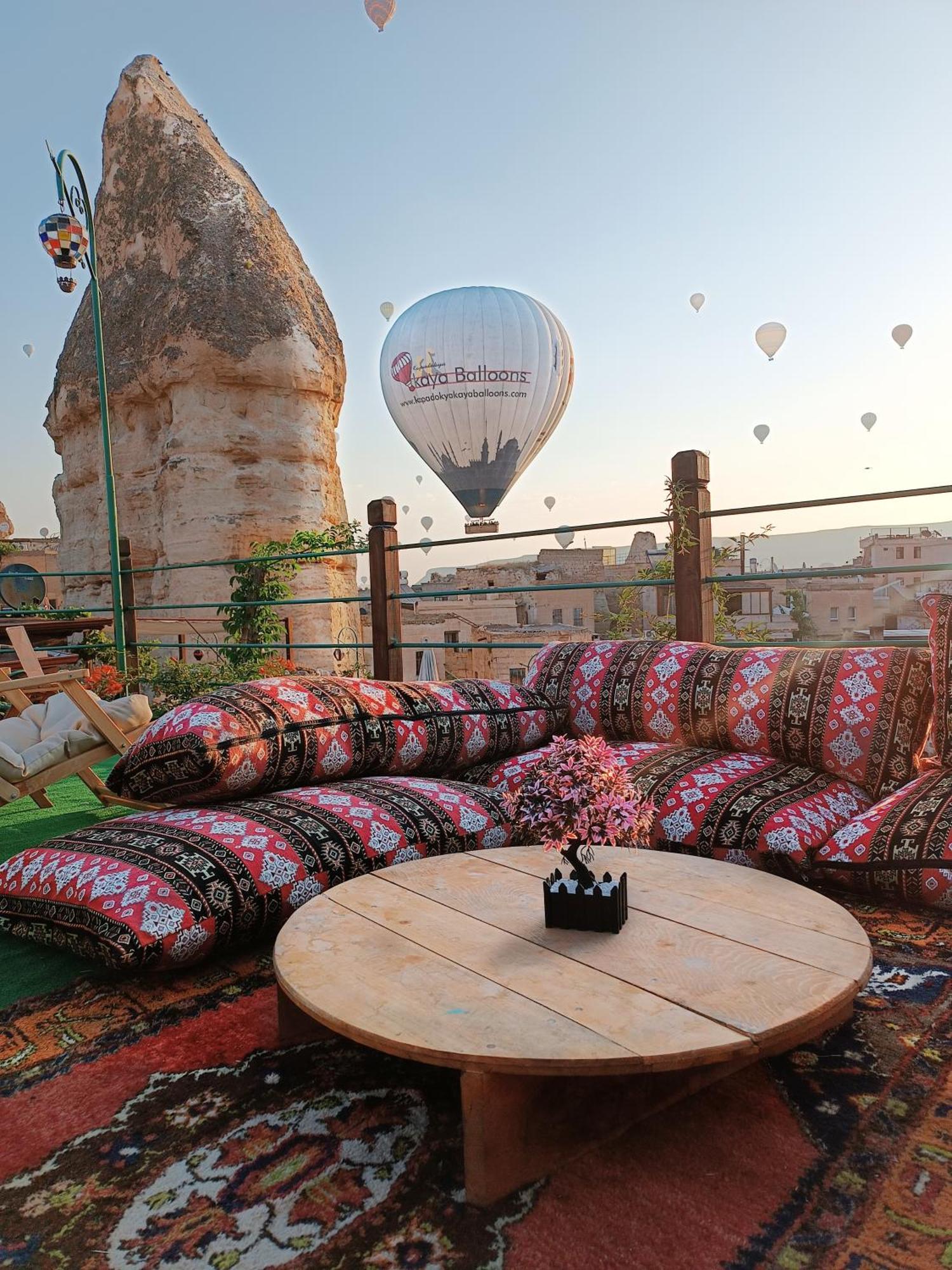 Vintage Cave House Hotel Göreme Exteriör bild