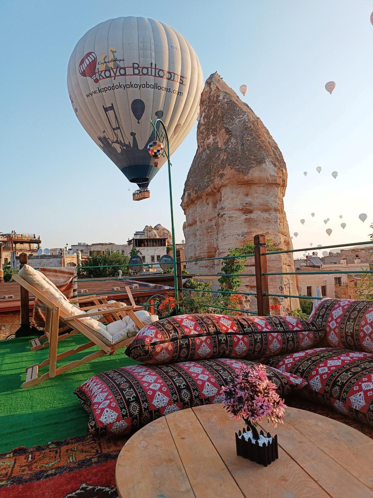 Vintage Cave House Hotel Göreme Exteriör bild
