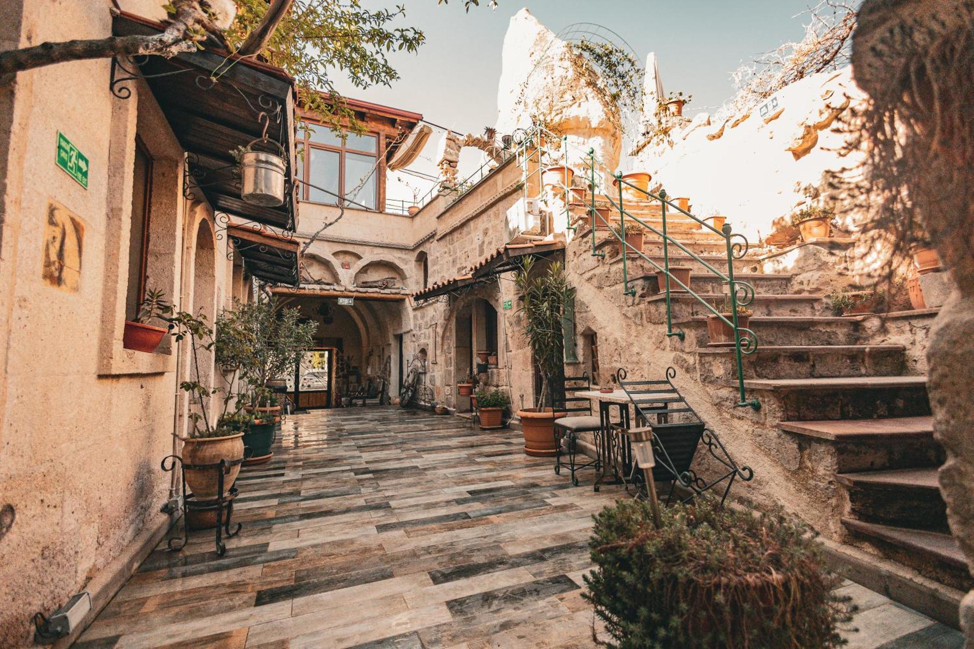 Vintage Cave House Hotel Göreme Exteriör bild